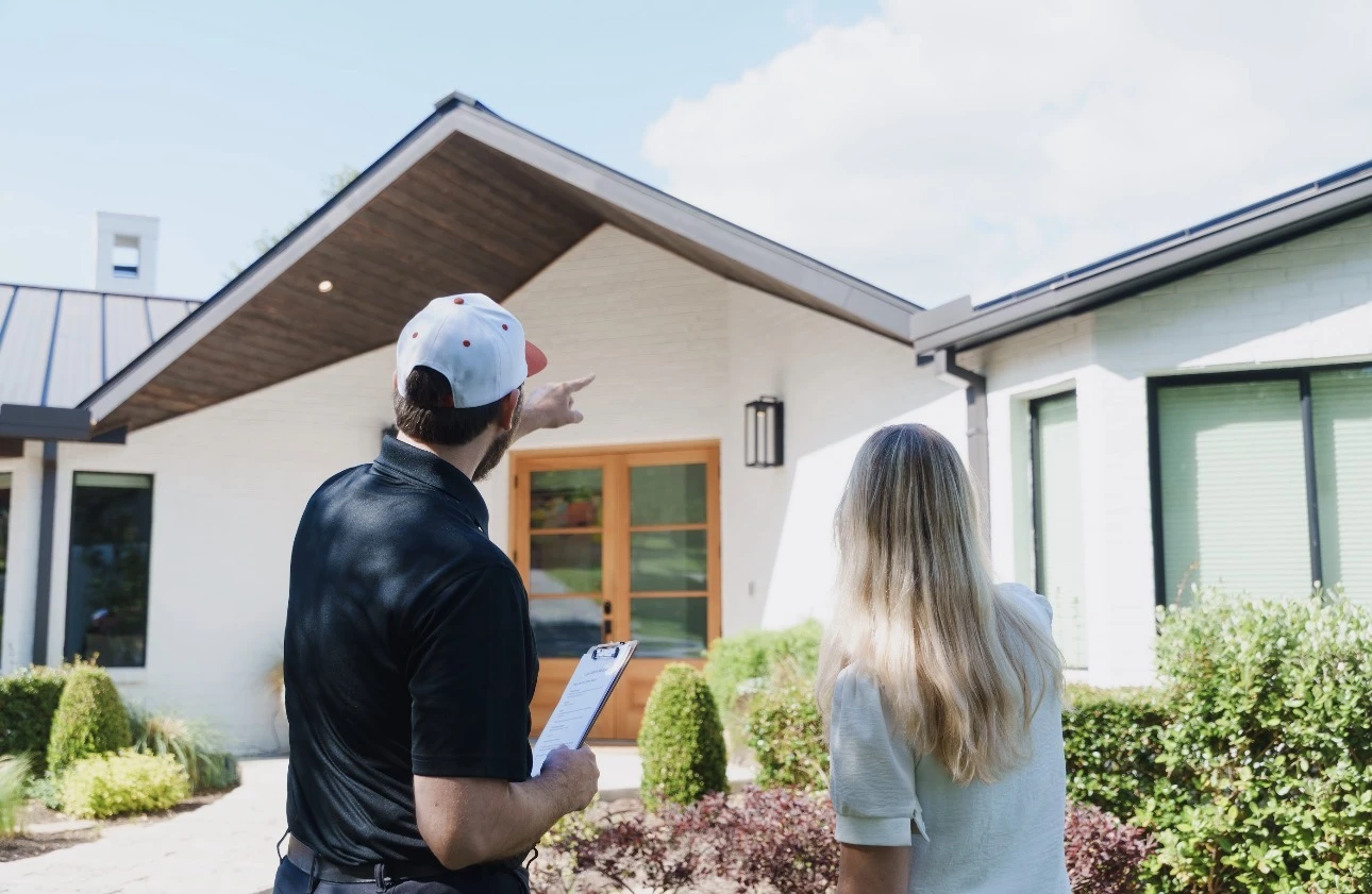 Blue-collar trades work in action